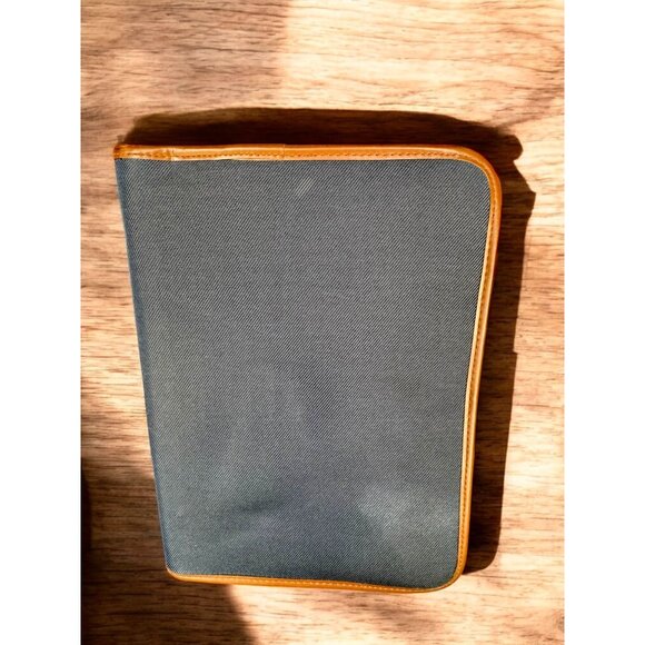 Dark Blue & Brown Zip-Around Organizer Portfolio With "B" Logo - Picture 5 of 6